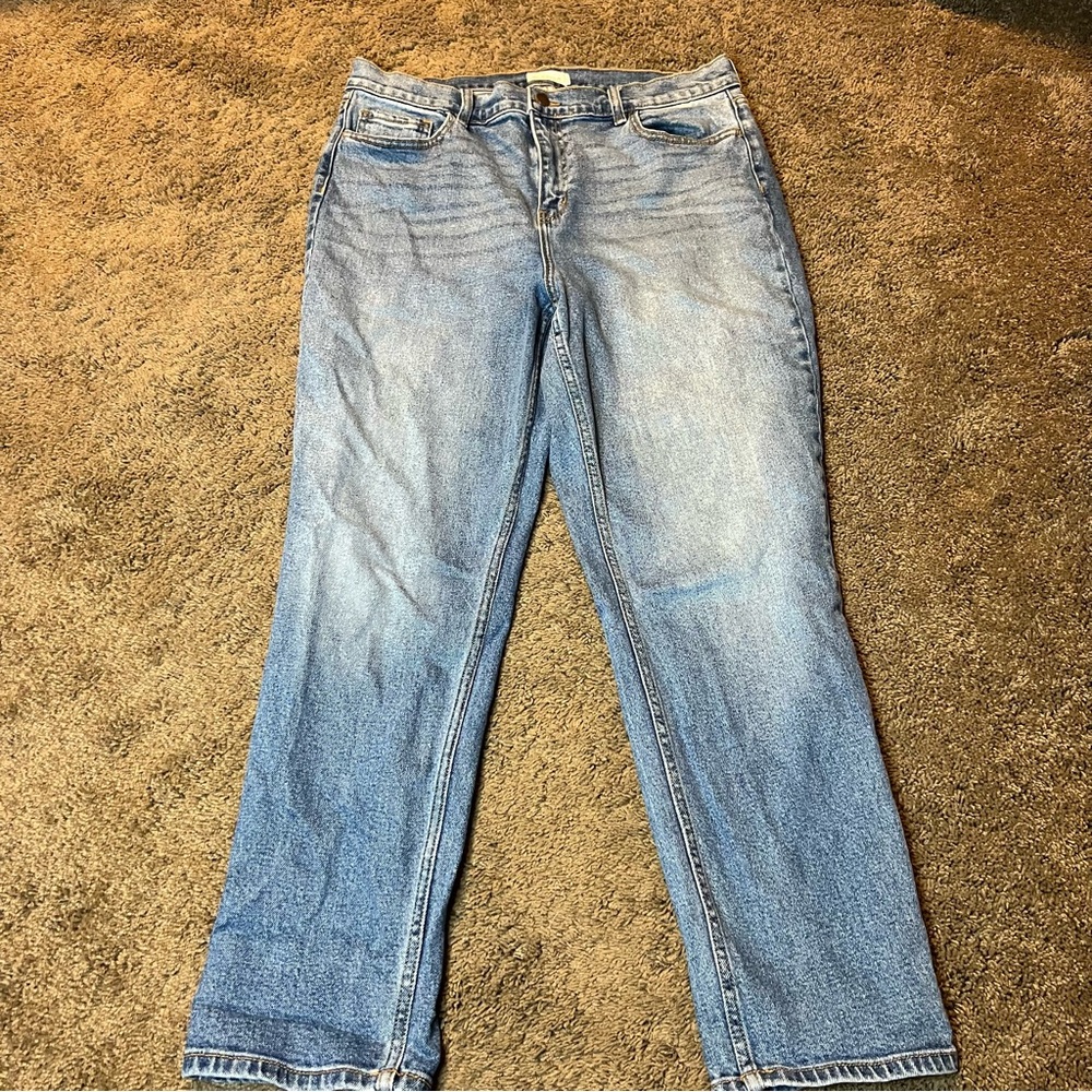 Ms. Cello light wash mom Jeans Plus Curvy 1X 1XL 32 J36